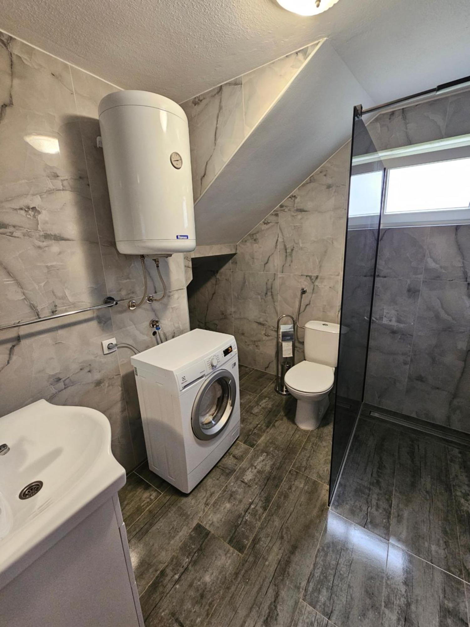 Apartman Mile - Holiday House สโมลยานัซ ภายนอก รูปภาพ